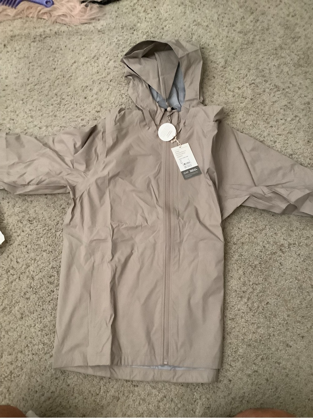 Vuori mens Hooded Raincoat in Light Taupe - Picture 7 of 12